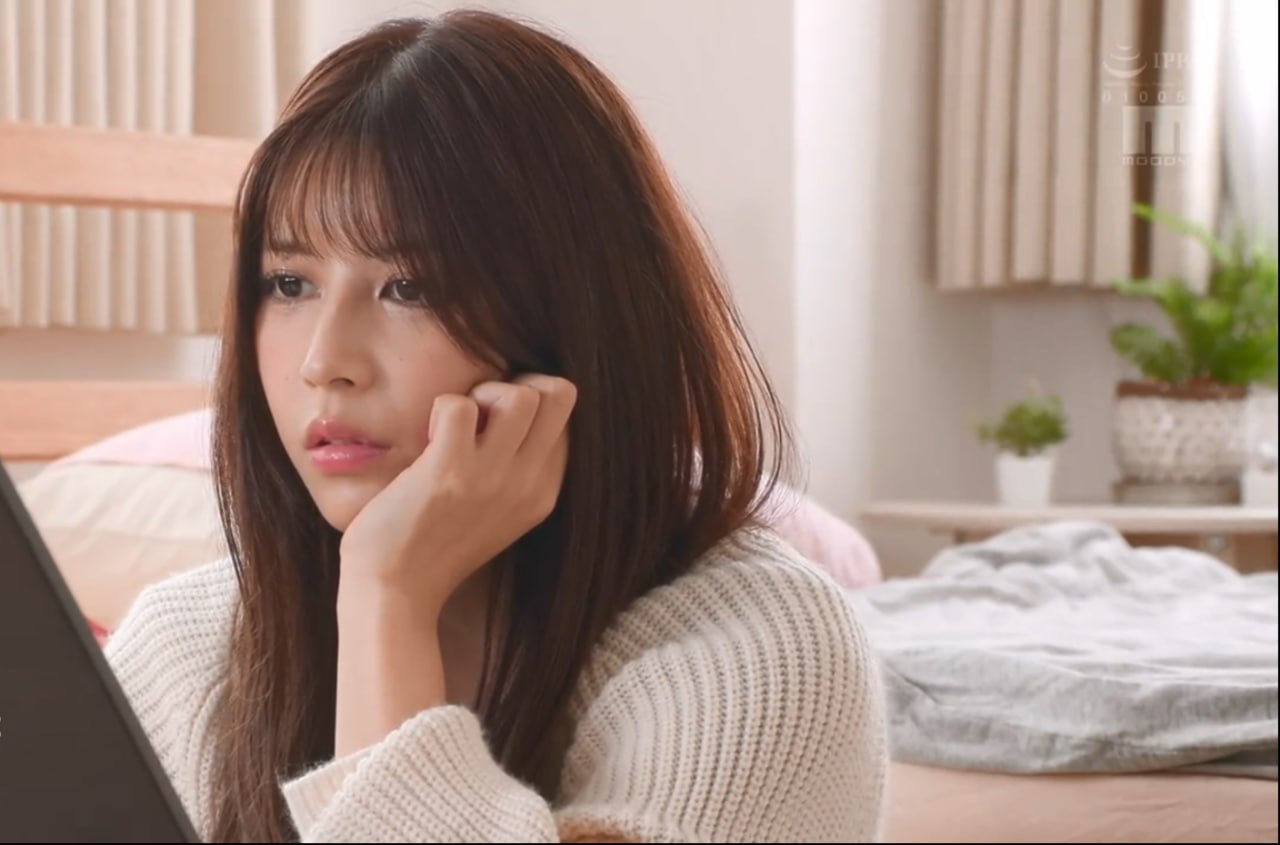 午夜缴情在线,メイリン モデルコレクション メ,观看免费无删减完整版